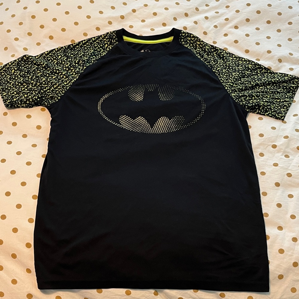Batman Sports Tee Boys XXL, Comfortable, Breathable Fabric